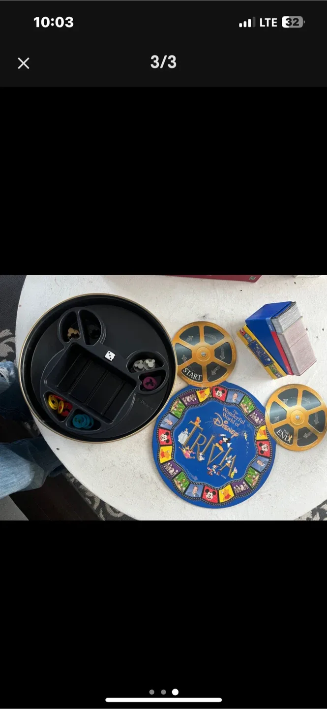 Disney Wonderful World Trivia Game image indicator(3)