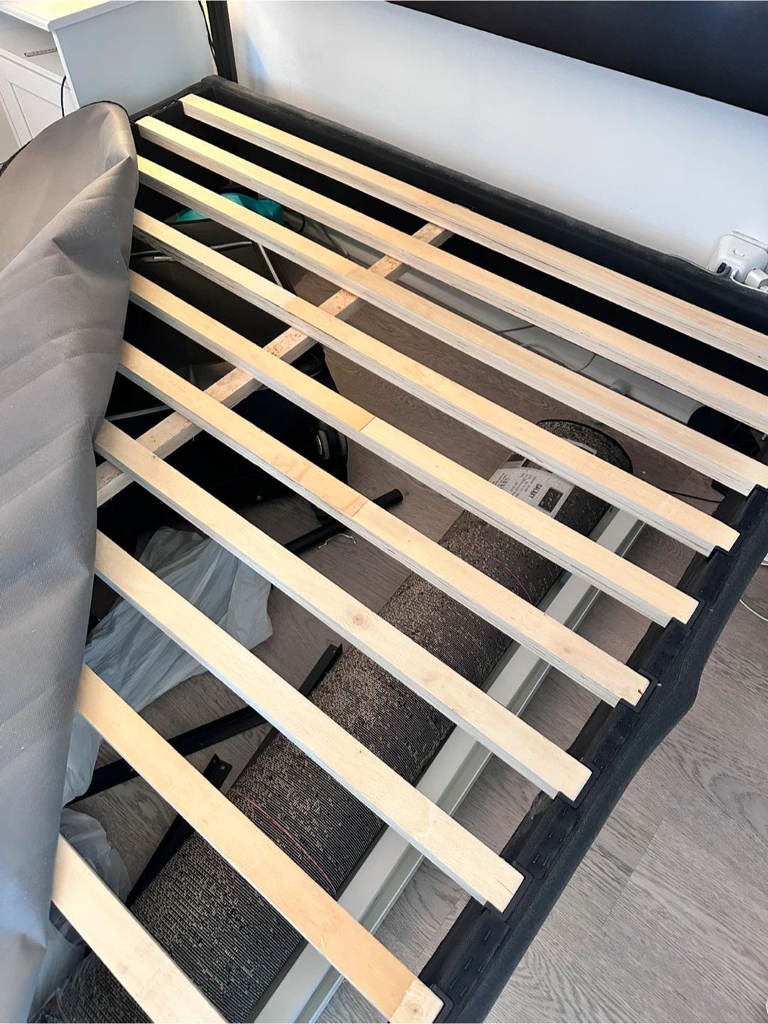 Queen Size Bed Frame with Headboard - photo 3