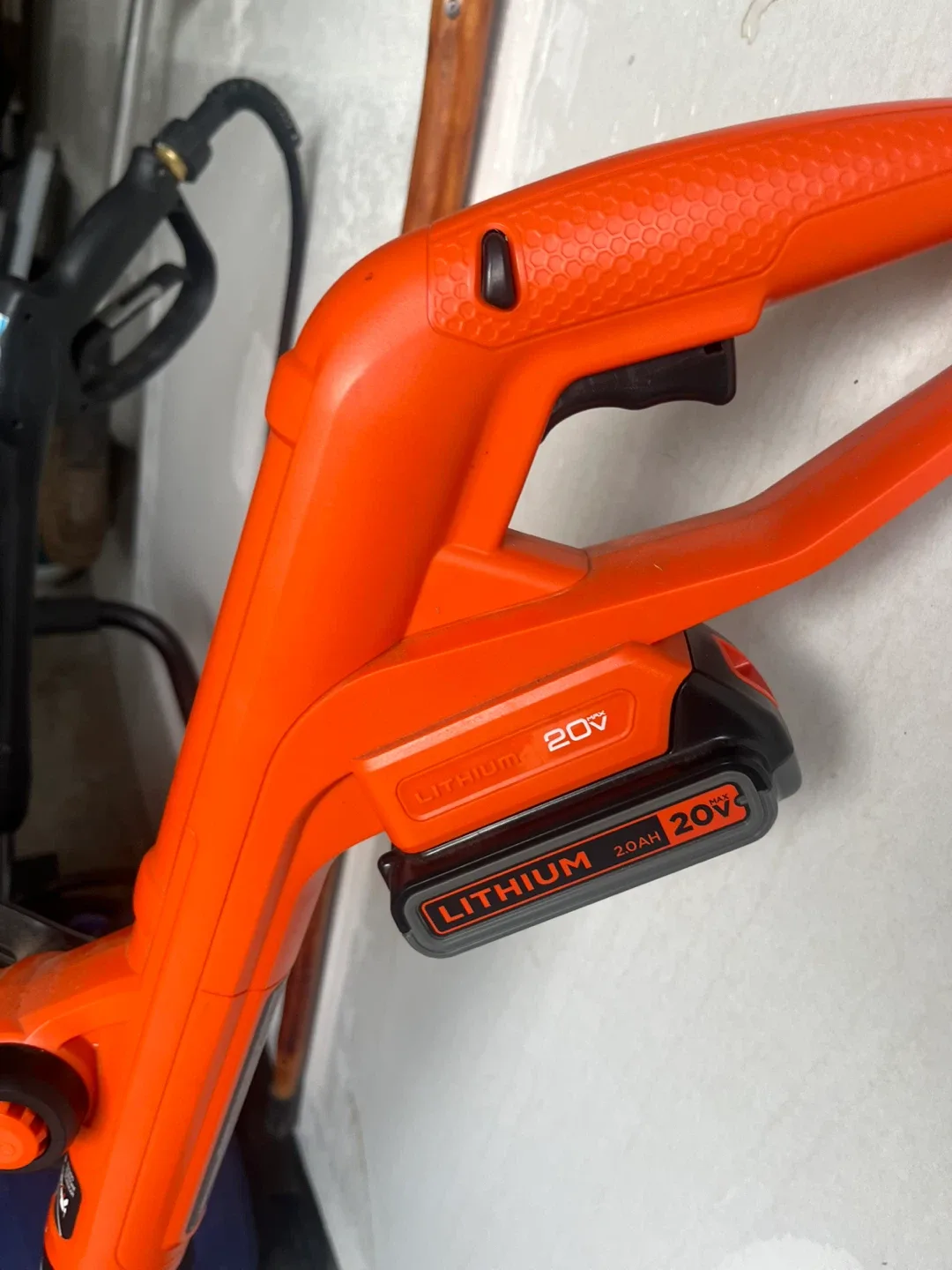 Black+Decker 20V MAX Cordless String Trimmer image indicator(3)