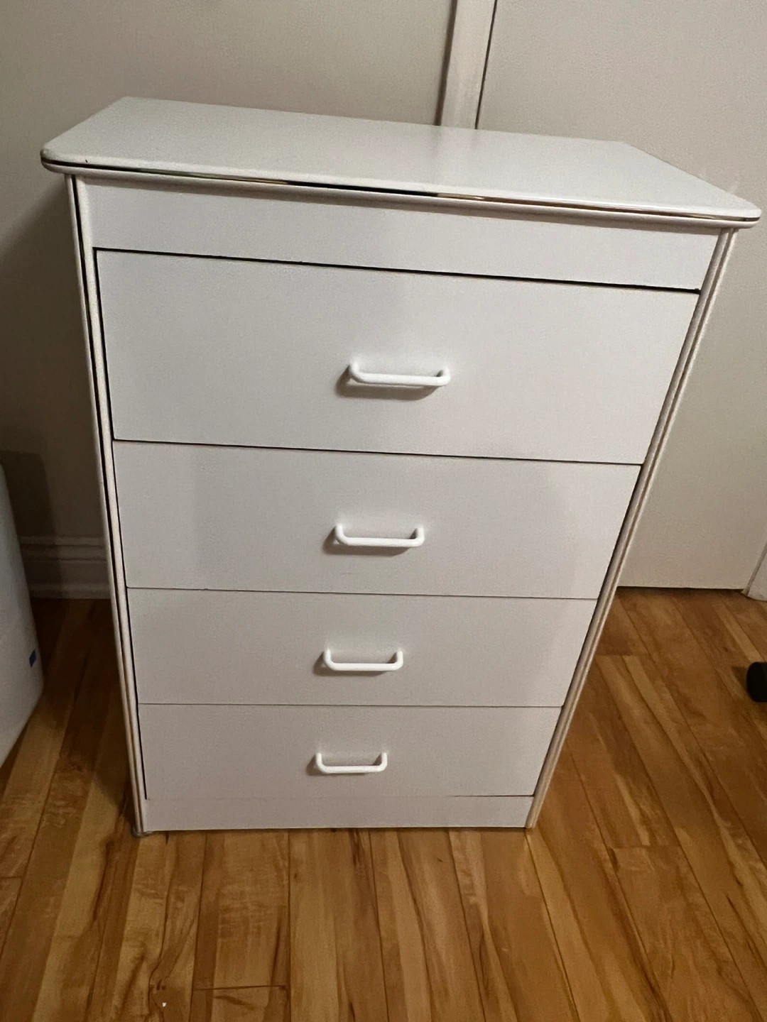 White 4-Drawer Dresser