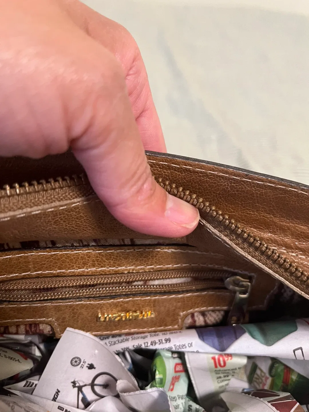 Luz da Lua Brown Leather Handbag image indicator(7)