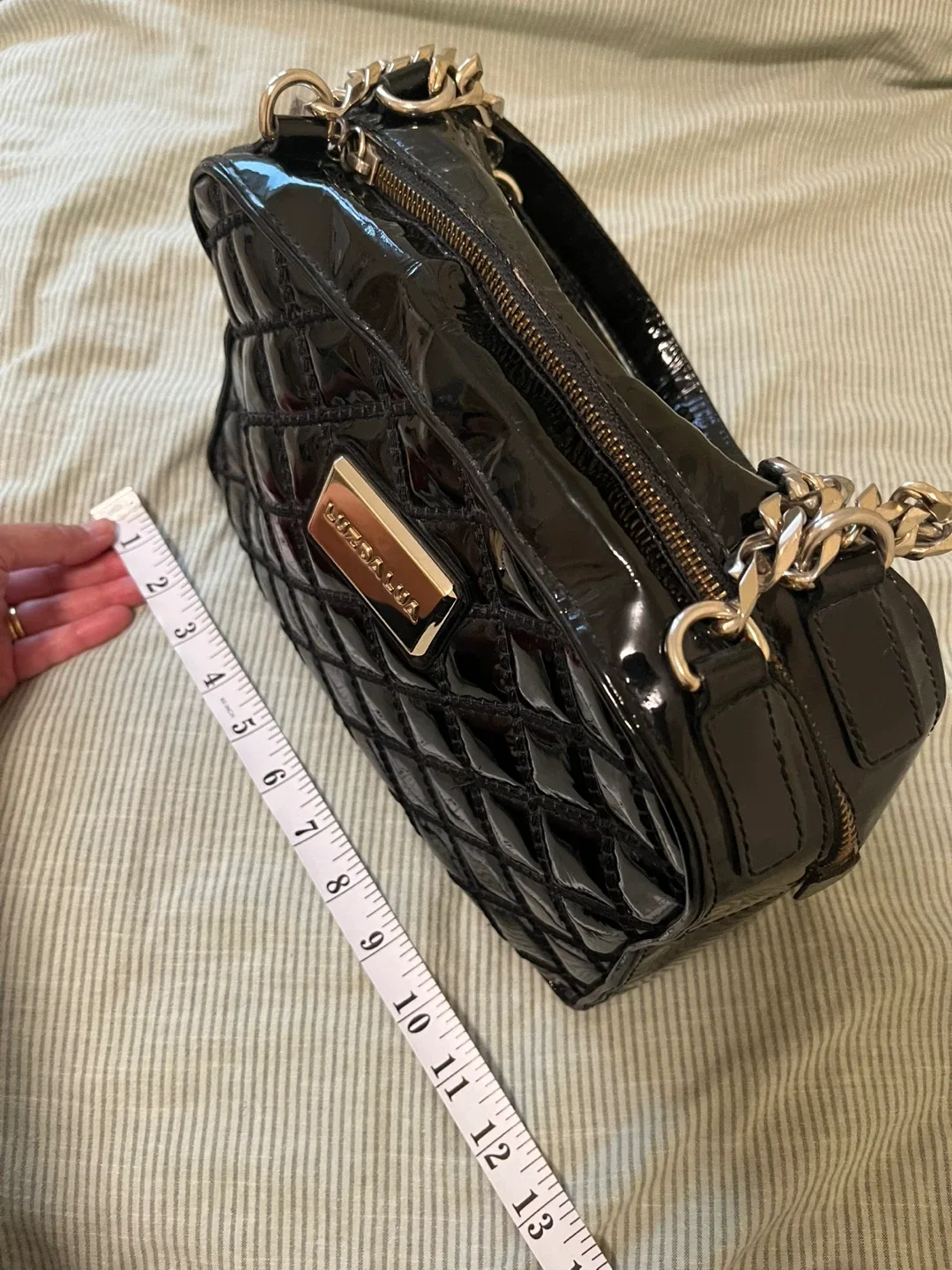 Luz da Lua Black Leather Patent Bag image indicator(7)