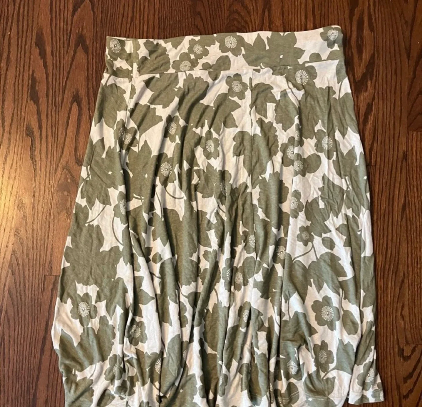 Joe Fresh XL Floral Skirt image indicator(3)