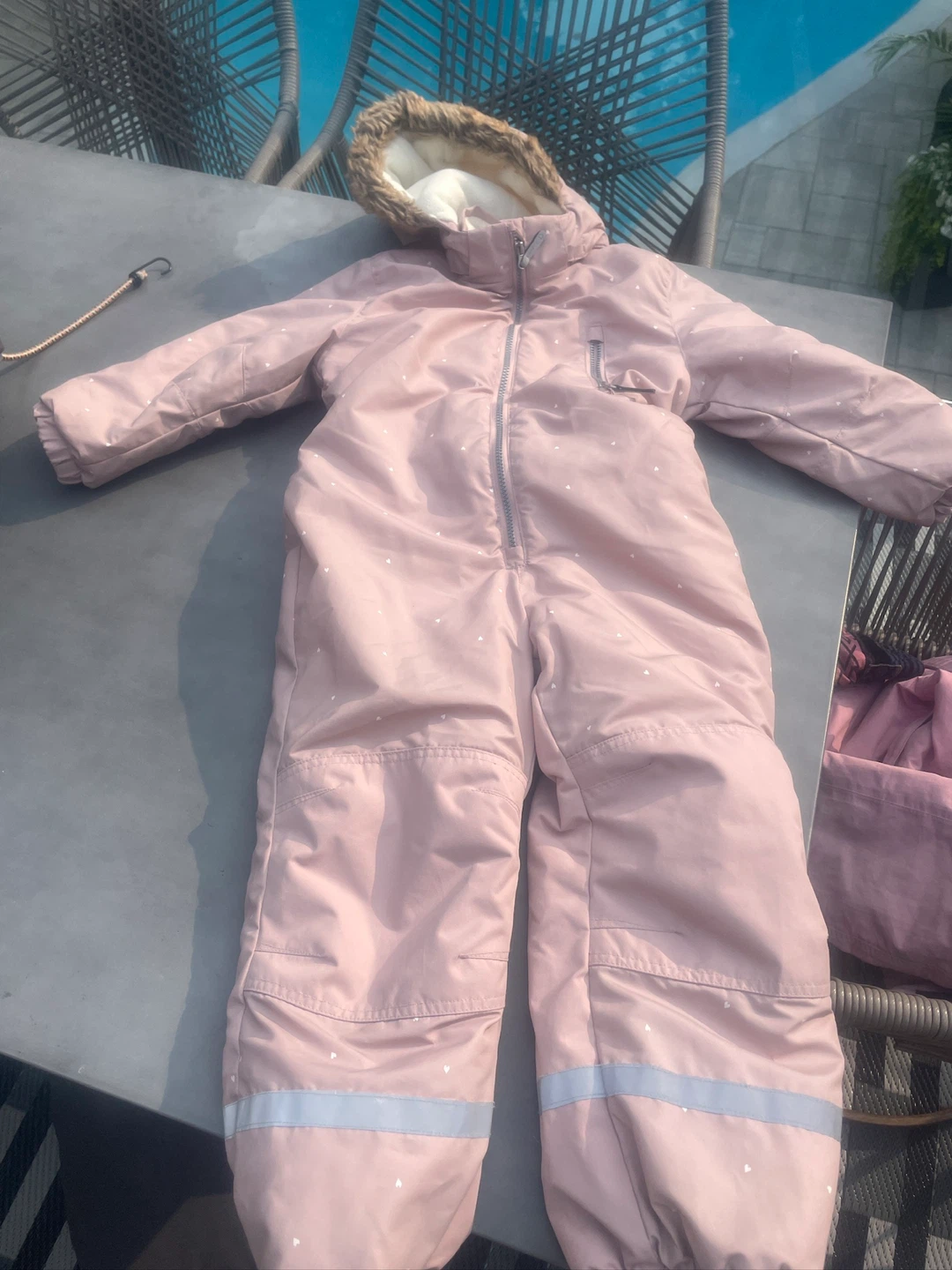 H&M Kids Snowsuit Size 5-6 Pink