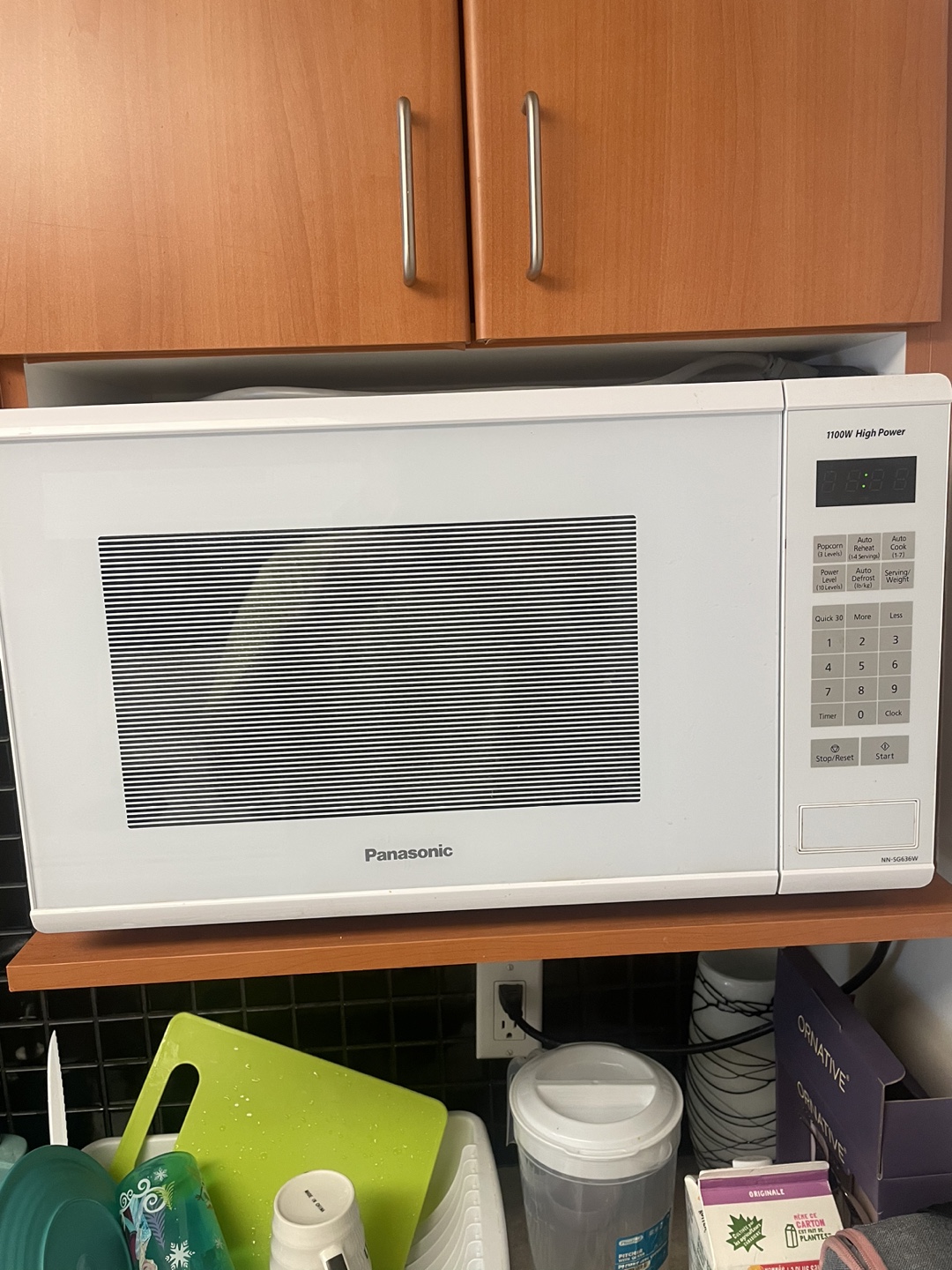 Panasonic 1.3 cu. ft. Microwave, White - photo 4