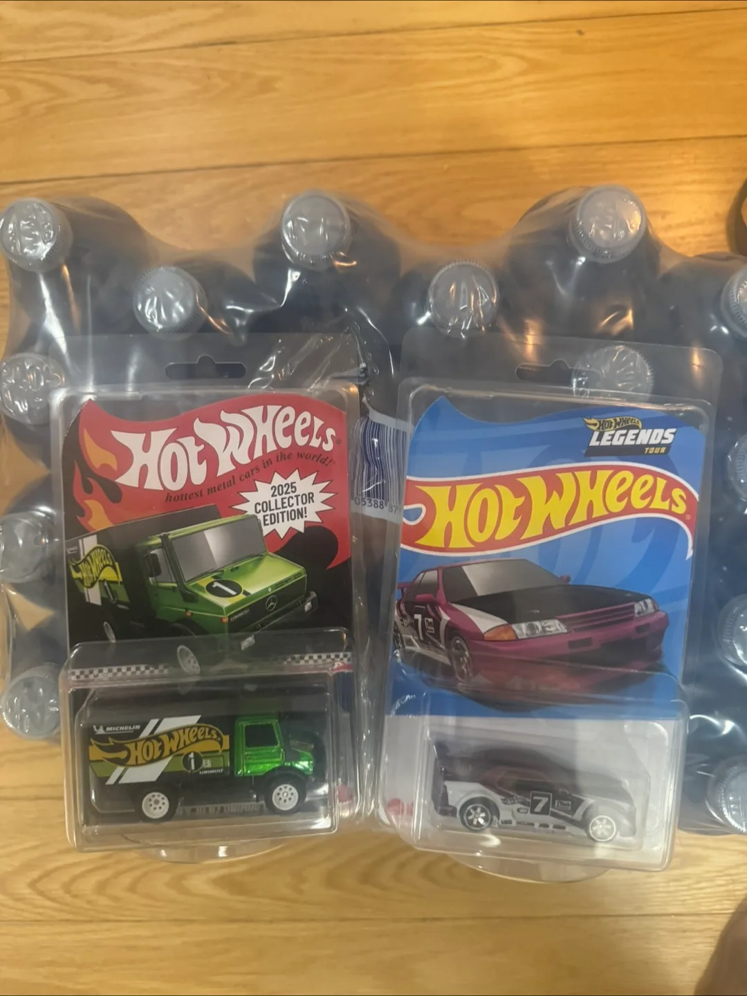 Hot Wheels 2025 Collector Edition & Legends Tour thumbnail