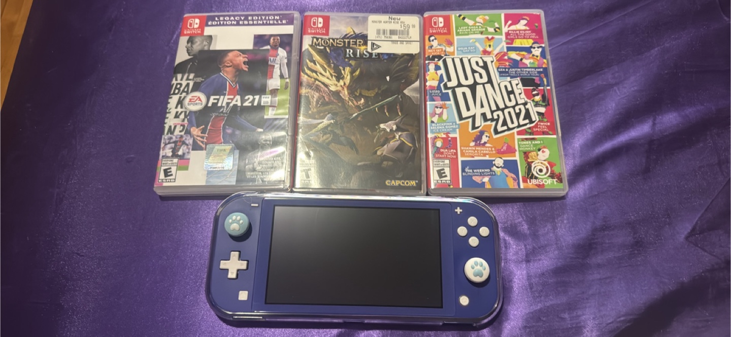 Nintendo Switch Lite Blue + 3 Games