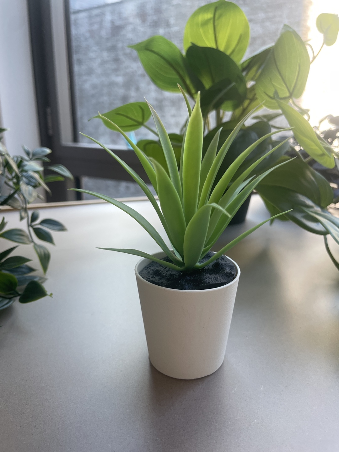 4 artificial plants - photo 2