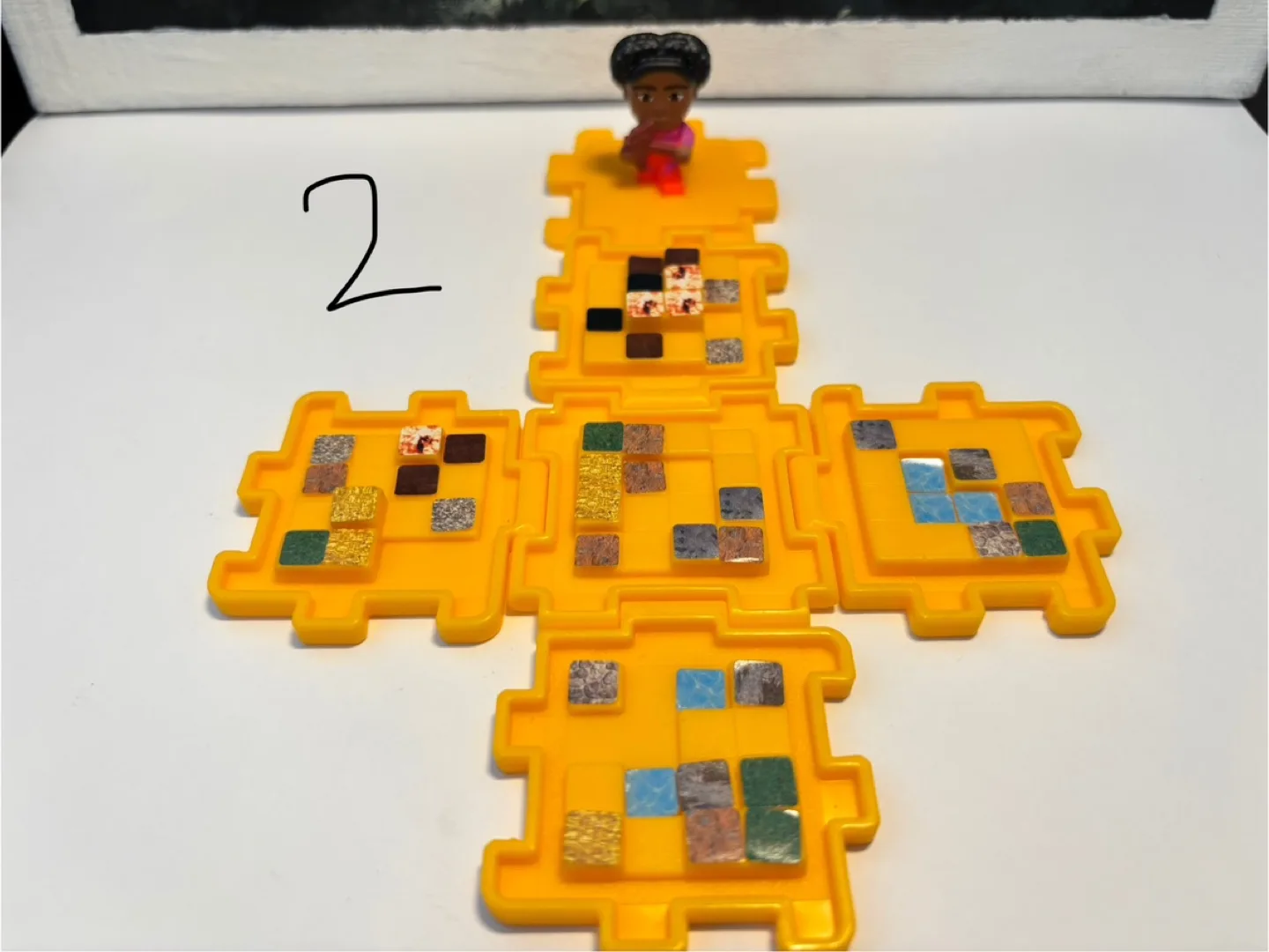 Minecraft Movie cube image indicator(3)