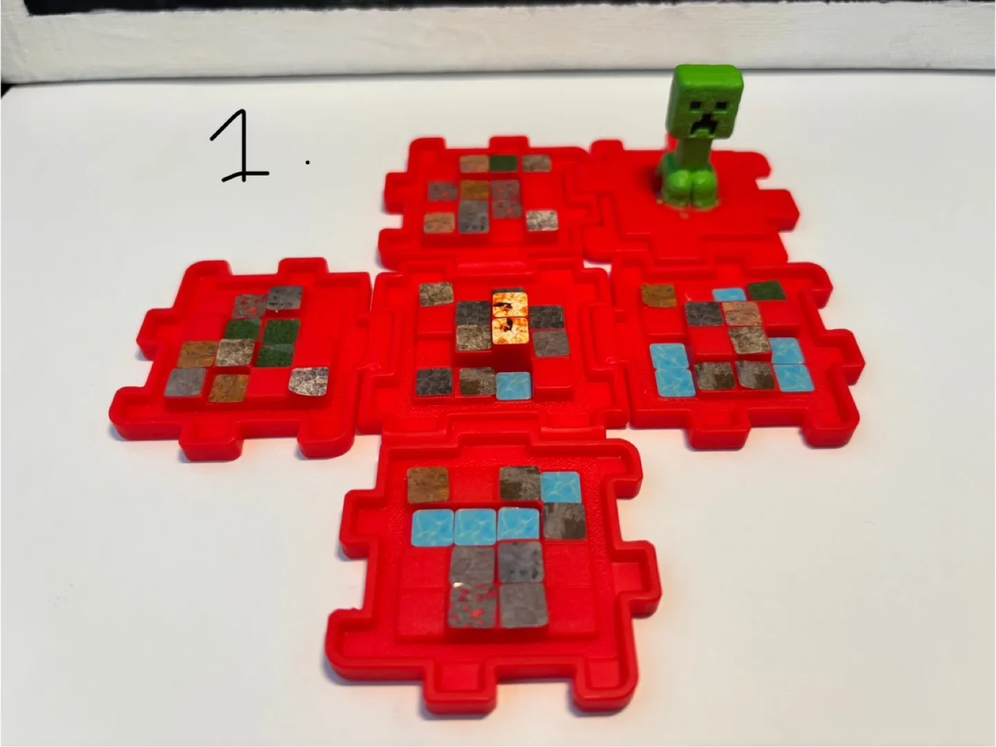 Minecraft Movie cube image indicator(2)