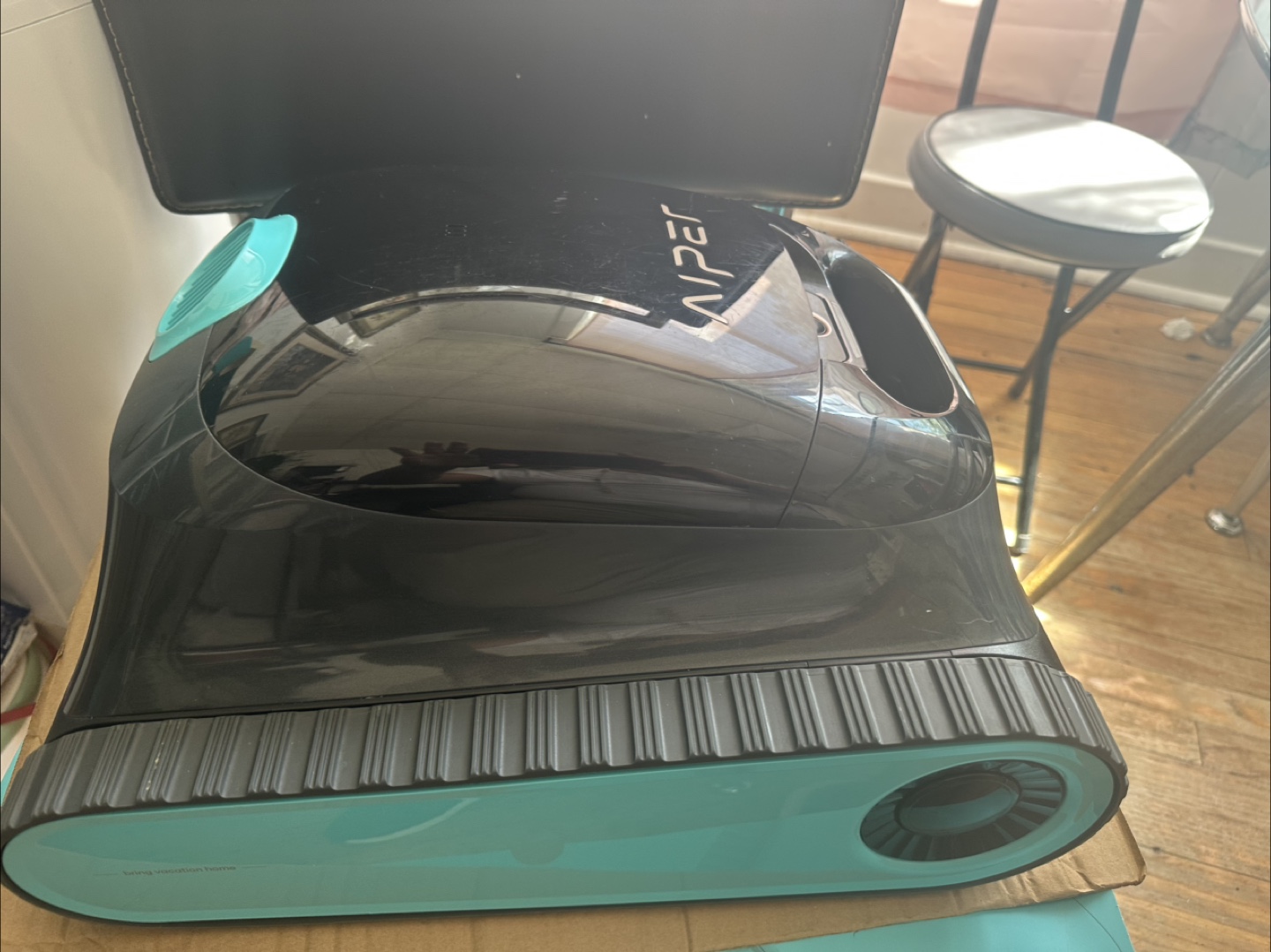 Aiper Scuba S1 Cordless Robotic Pool Cleaner - Like New! - photo 3