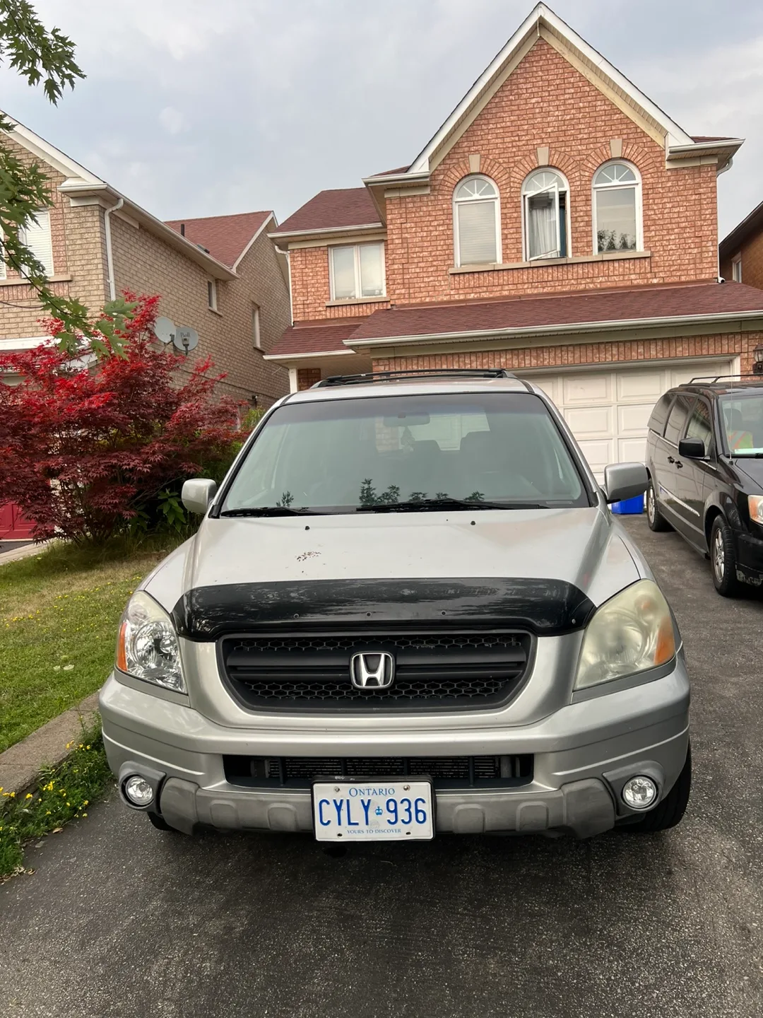 Honda Pilot SUV - Silver
