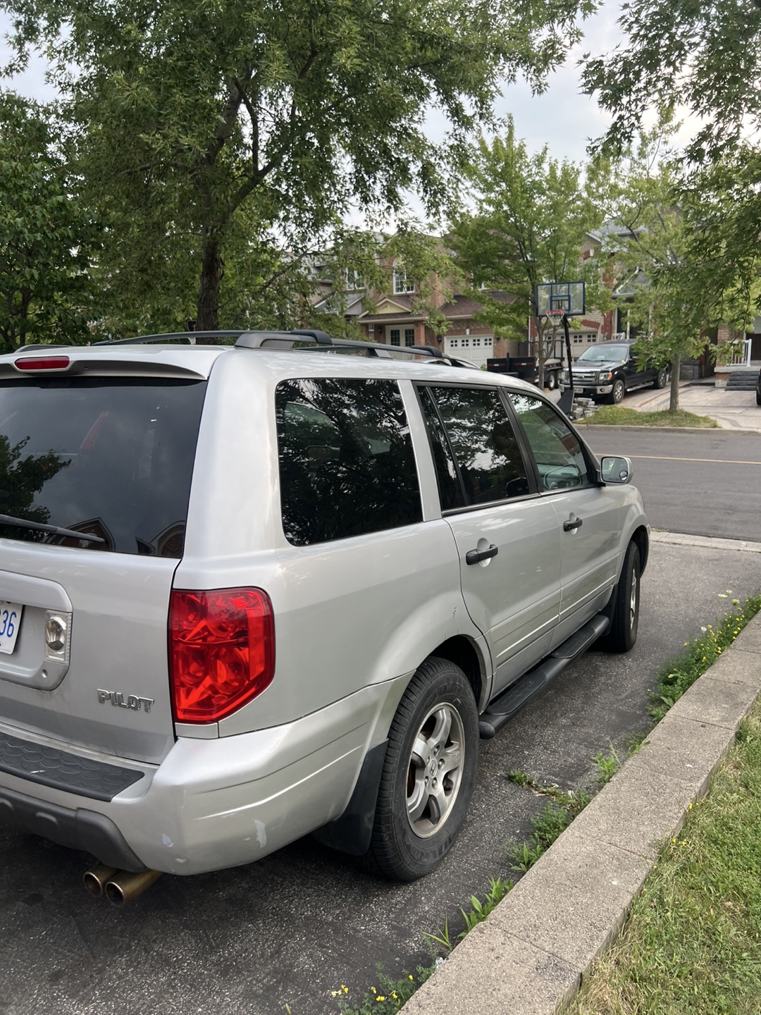 Honda Pilot SUV - Silver - photo 2