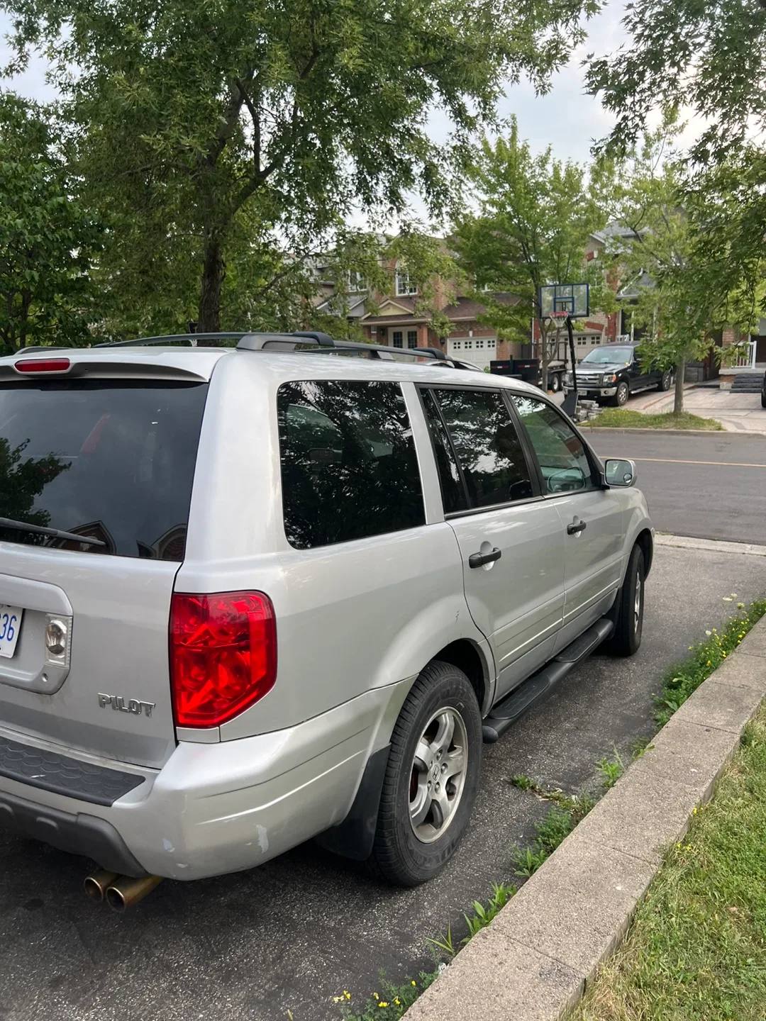 Honda Pilot SUV - Silver image indicator(2)