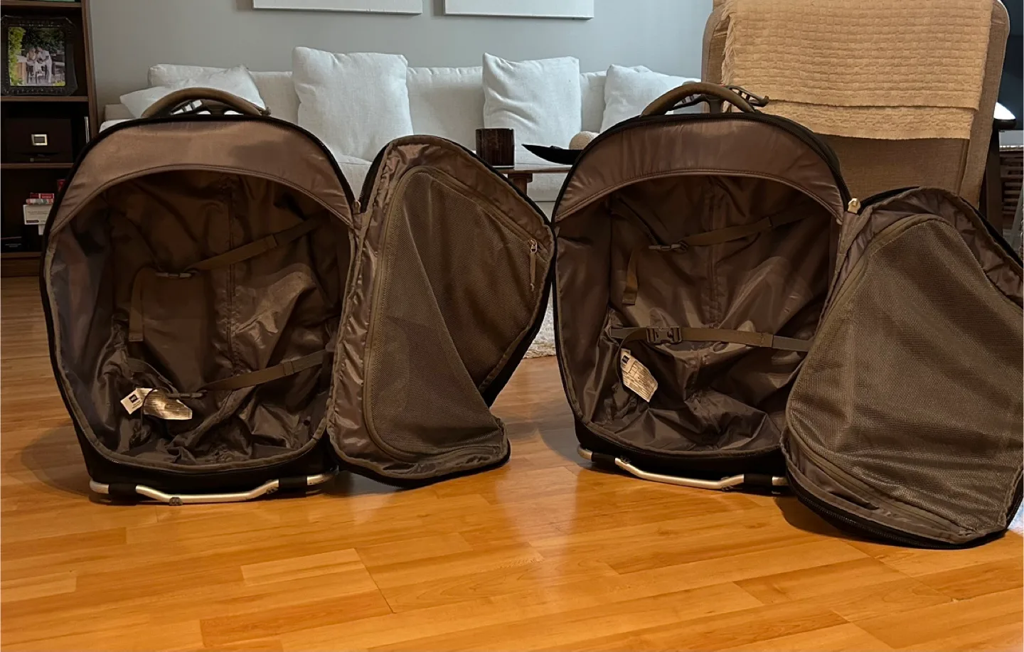 MEC Rolling Carry-On Backpack (x2) – 40L each image indicator(8)