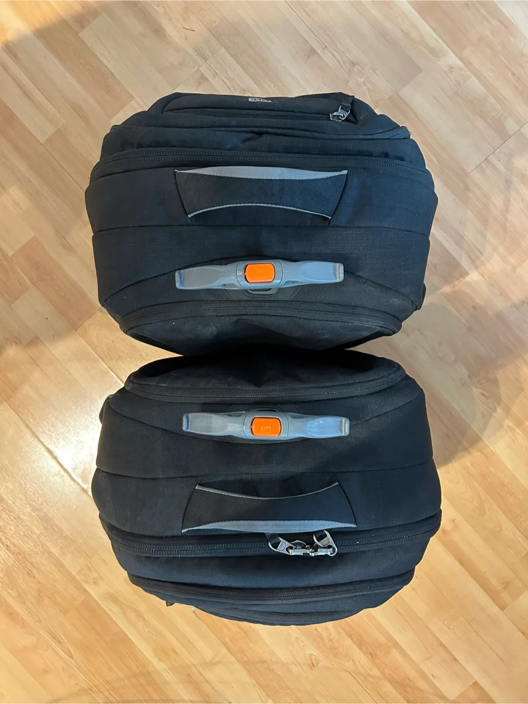 MEC Rolling Carry-On Backpack (x2) – 40L each image indicator(3)