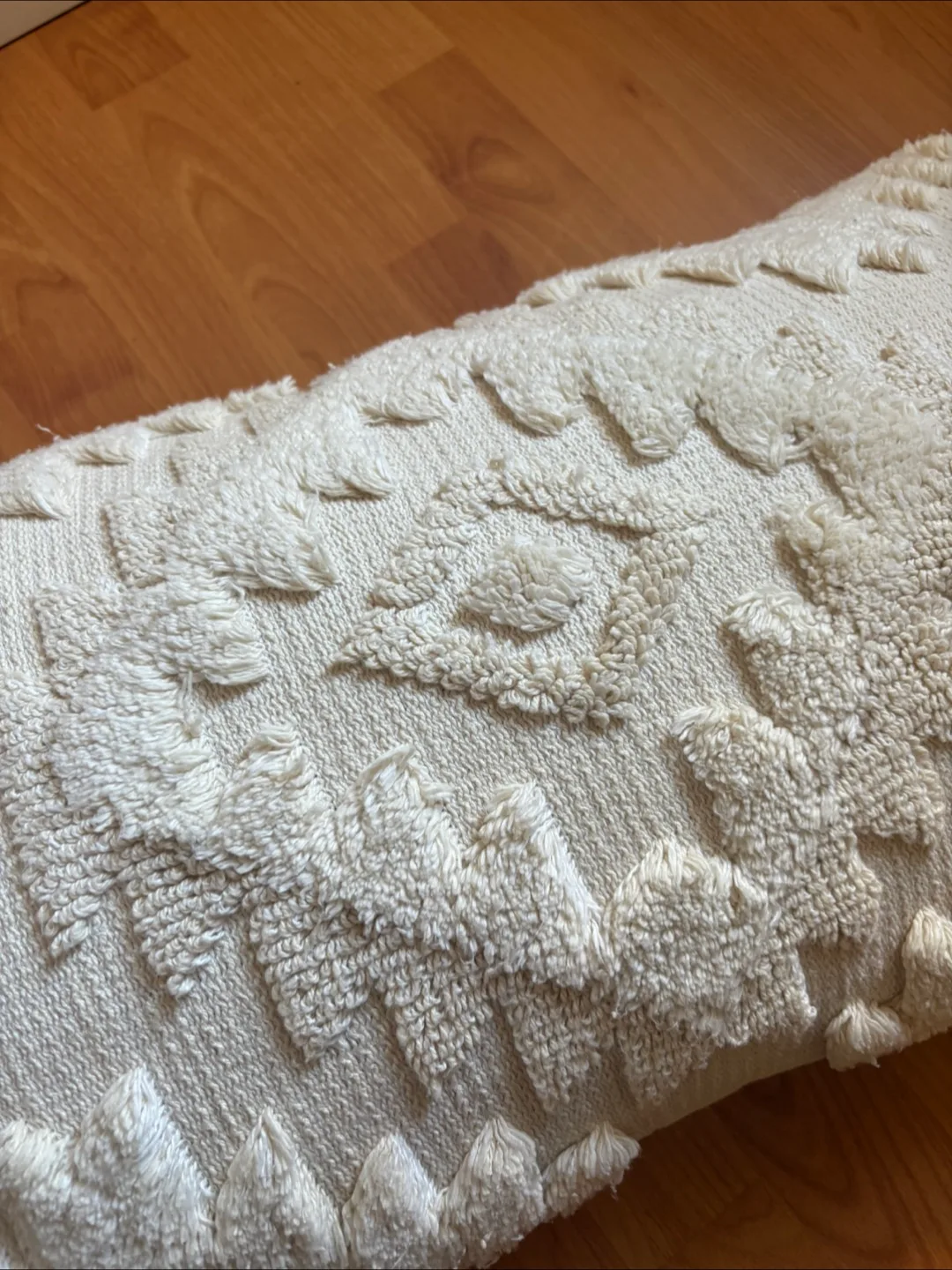 Textured Lumbar Pillow image indicator(3)