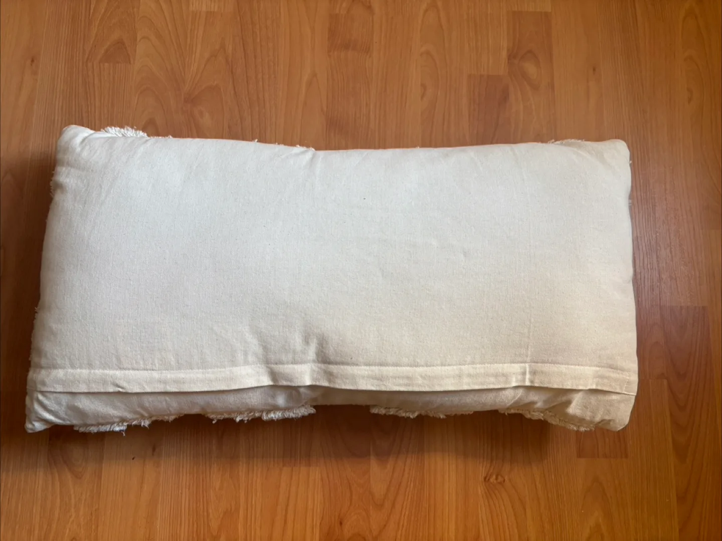 Textured Lumbar Pillow image indicator(2)