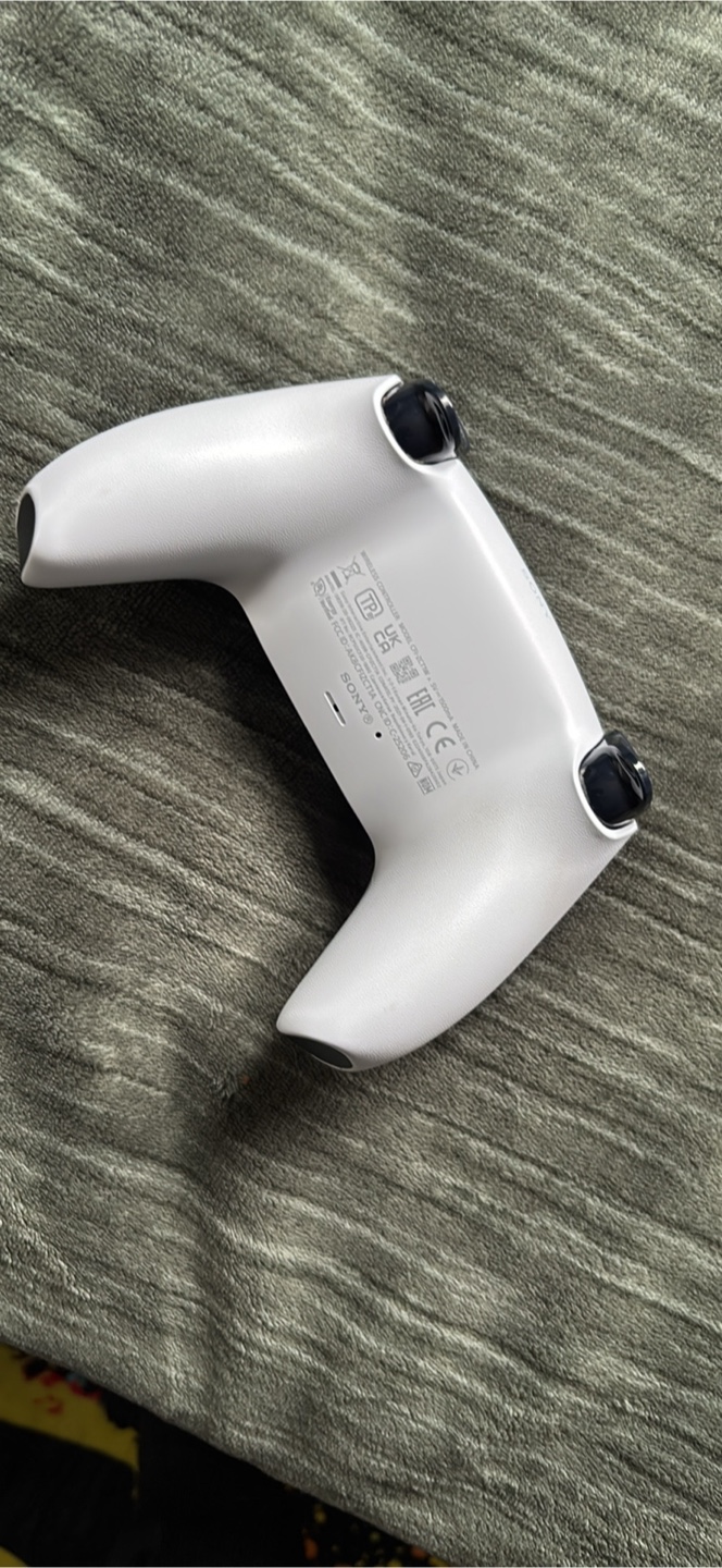 Sony PS5 Dualsense Wireless Controller - White - photo 2