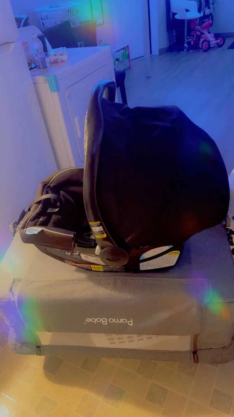 SnugRide SnugLife LX Infant Car Seat image indicator(2)