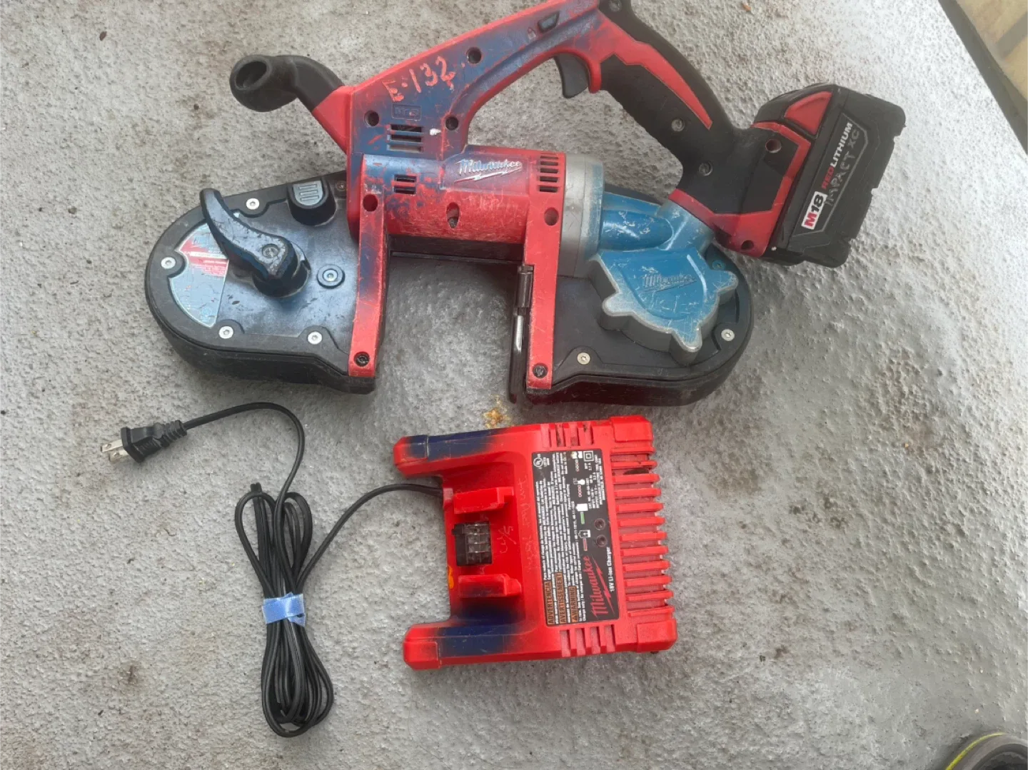 Milwaukee 2629-20 Cordless Band Saw with Charger image indicator(5)