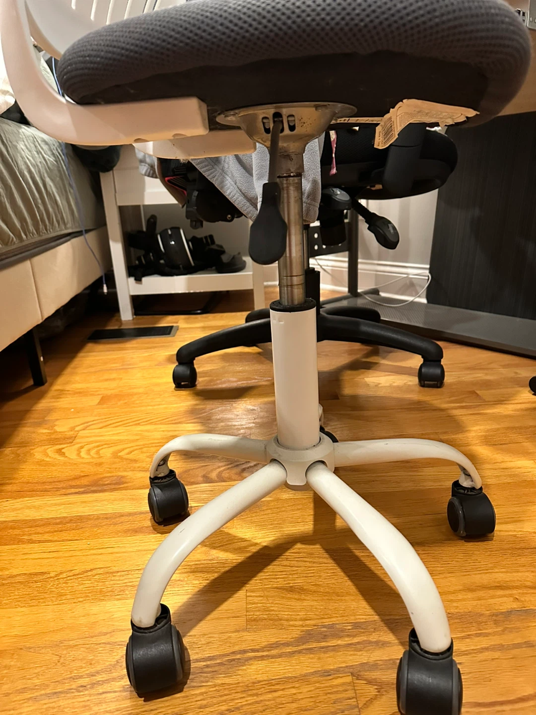 Gray & White Office Chair - photo 4