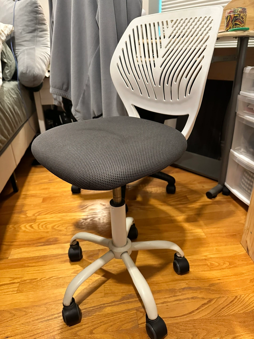 Gray & White Office Chair - photo 2