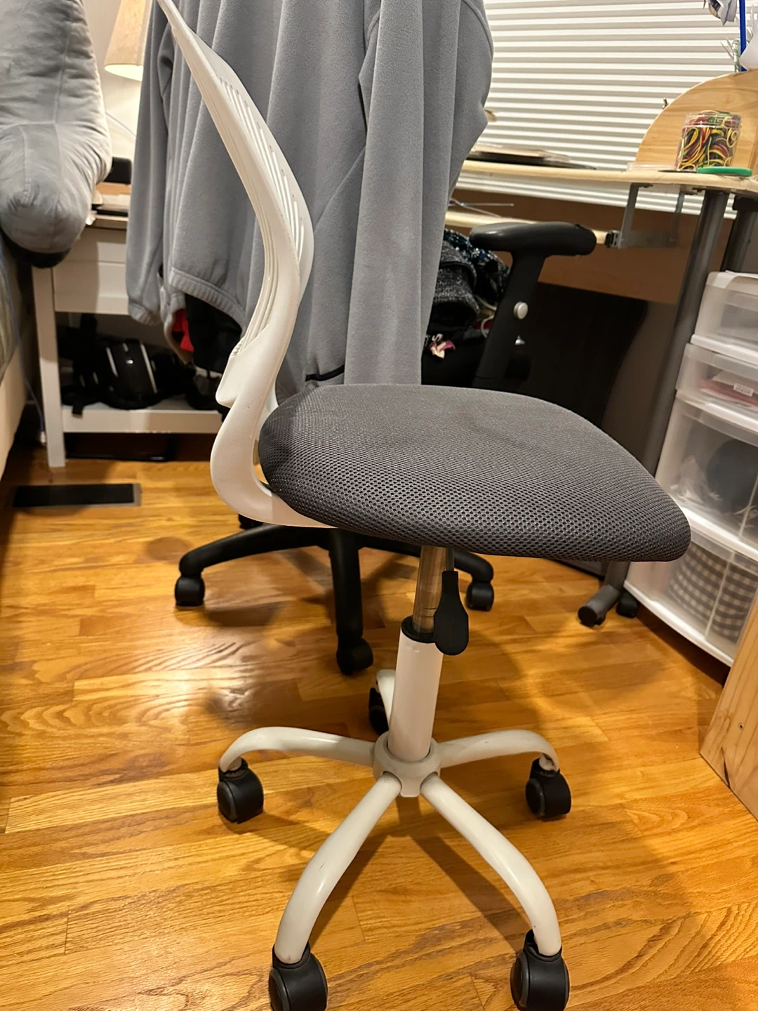 Gray & White Office Chair - photo 3
