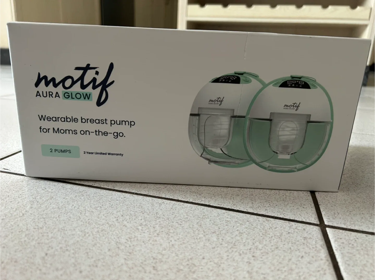 Motif Aura Glow Wearable Breast Pump - New in Box image indicator(4)