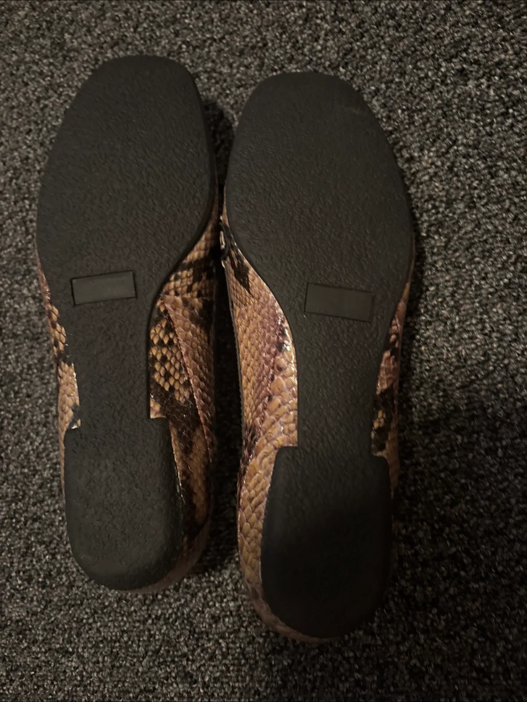 Browns Couture Snakeskin Loafers Size 7 image indicator(3)