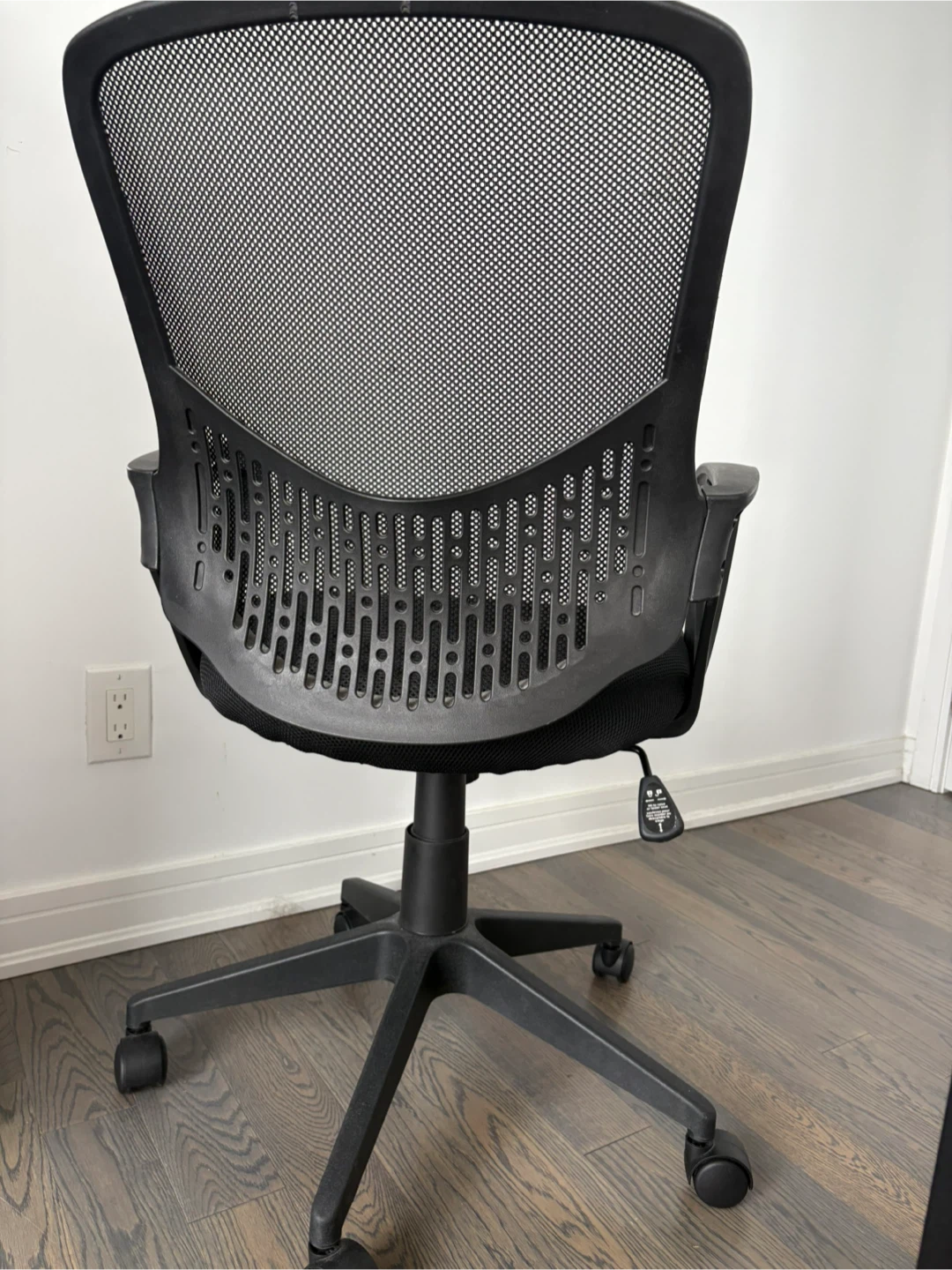 Black Mesh Office Chair - photo 3