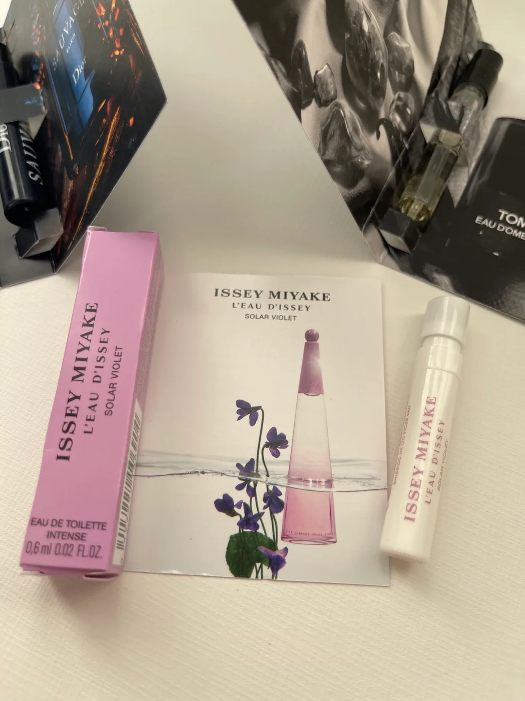 Perfume Samples: Dior, Tom Ford, Issey Miyake image indicator(2)