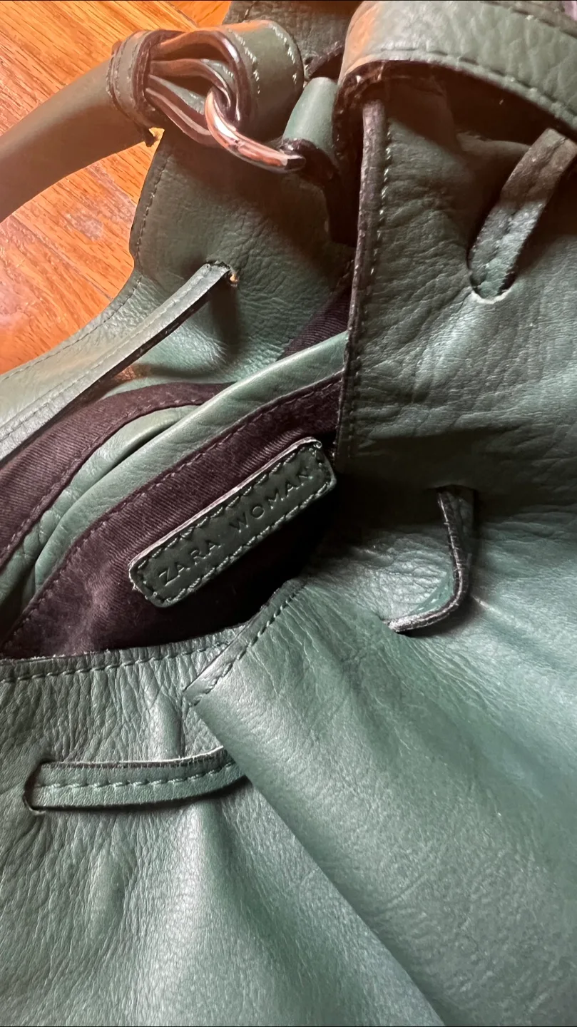 Zara Woman Green Leather Handbag image indicator(3)