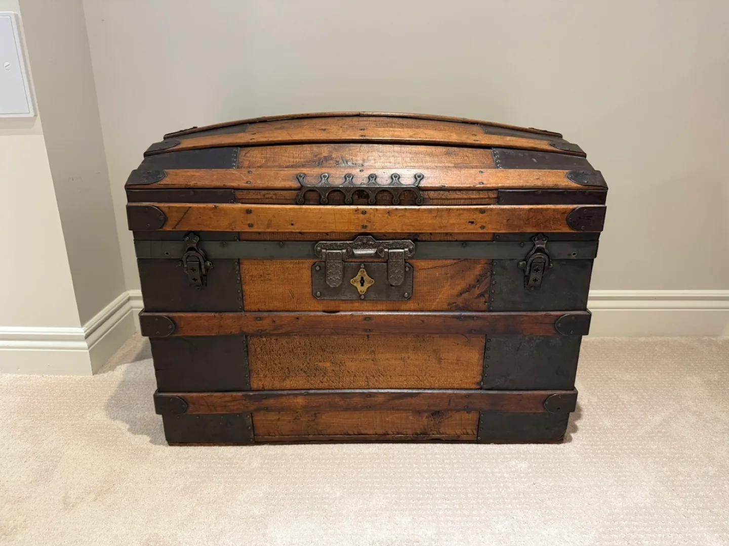 Antique Wooden Steamer Trunk thumbnail