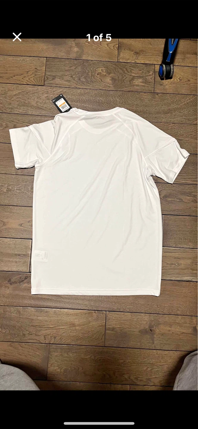New Under Armour White T-Shirt - Size S - photo 2