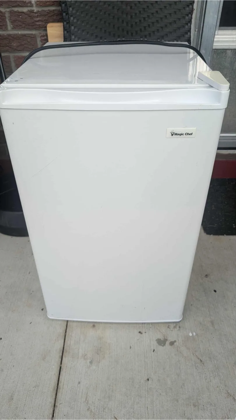 Magic Chef Compact Refrigerator - White