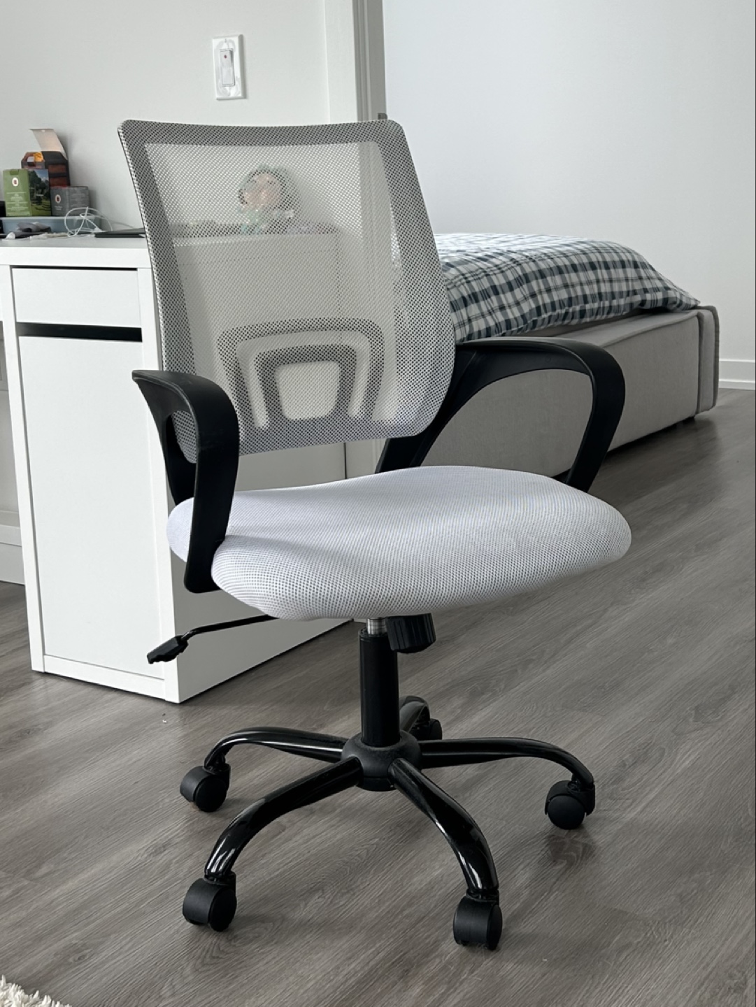 Ergonomic Office Desk Chair