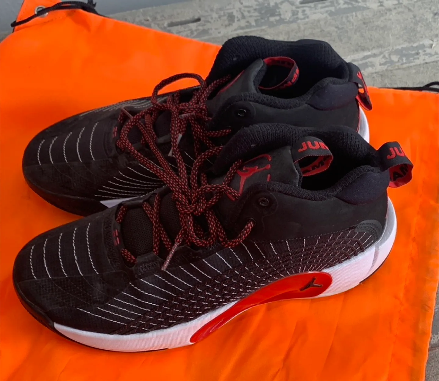 Nike Jordan Jumpman Black/Red Men’s Sneakers – Size US 9 thumbnail