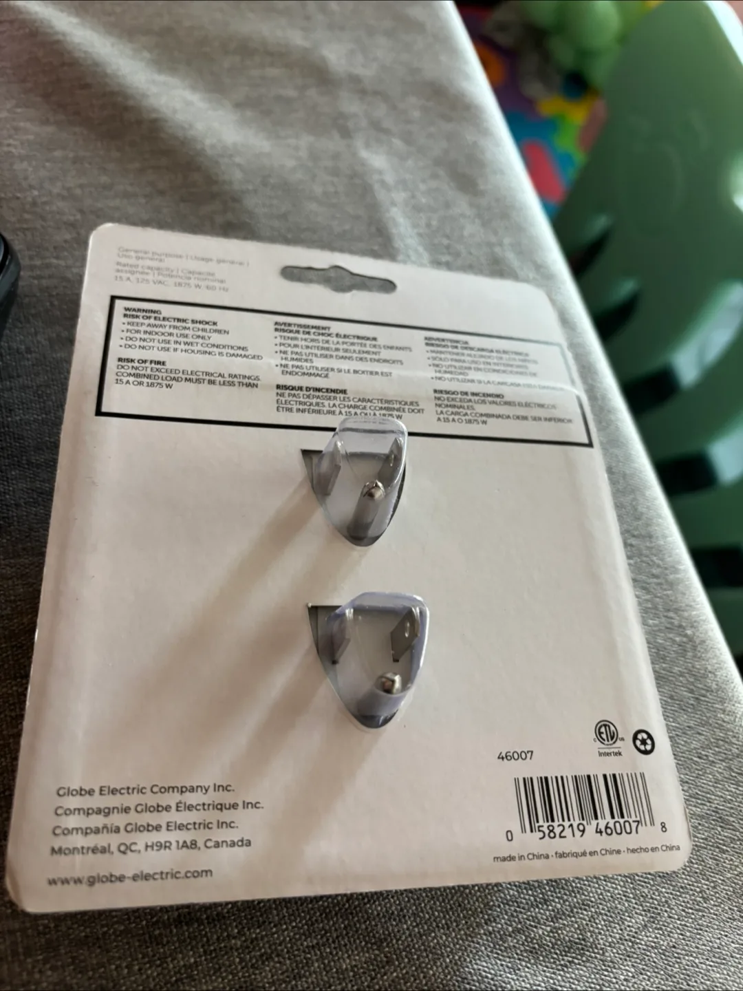 Globe Electric 6-Outlet Wall Tap - New image indicator(2)