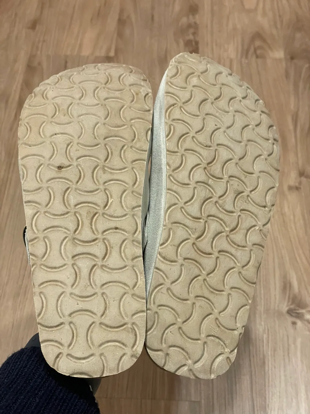 I Love Comfort Clogs - Size 9 image indicator(2)