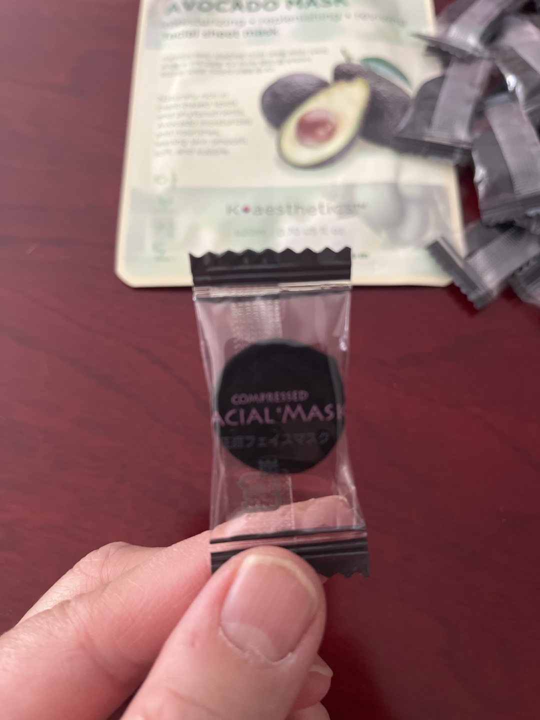 Earth Therapeutics Nourishing Avocado Mask + Compressed Masks - photo 2