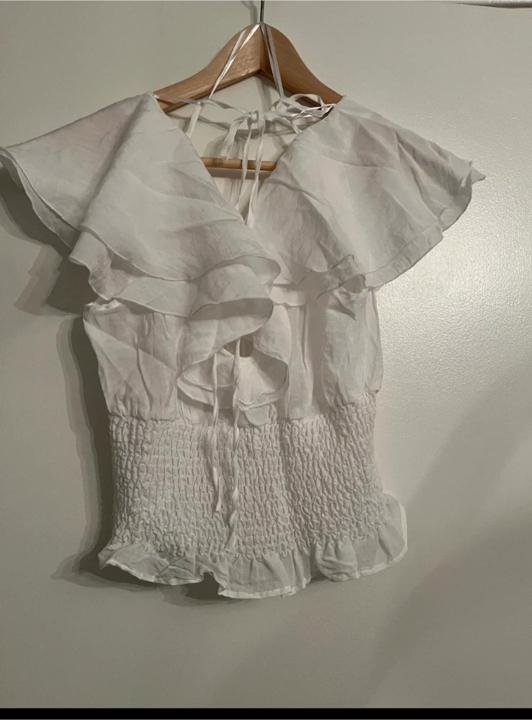 H&M White Ruffle Blouse image indicator(2)
