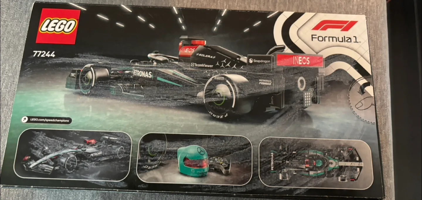 LEGO Speed Champions Mercedes-AMG PETRONAS F1 Team image indicator(2)