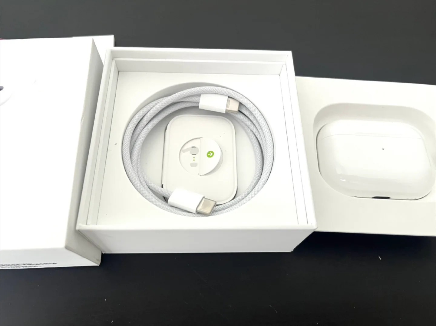 Apple AirPods Pro 2nd Gen with TYPE-C Charging Case image indicator(3)