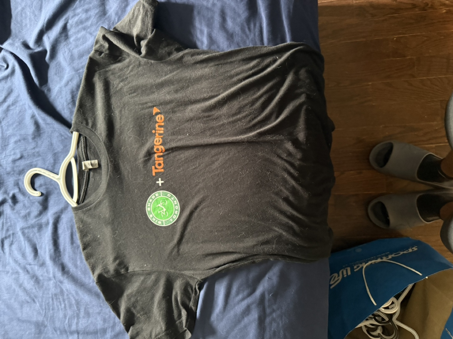 Bike Share Toronto + Tangerine T-shirt - Size M - photo 3