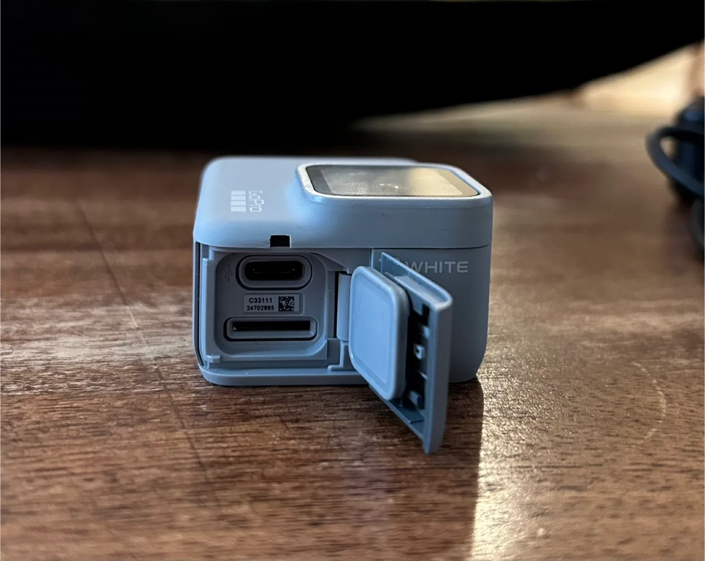 GoPro HERO7 White – Includes Mount & USB-C Charger image indicator(4)