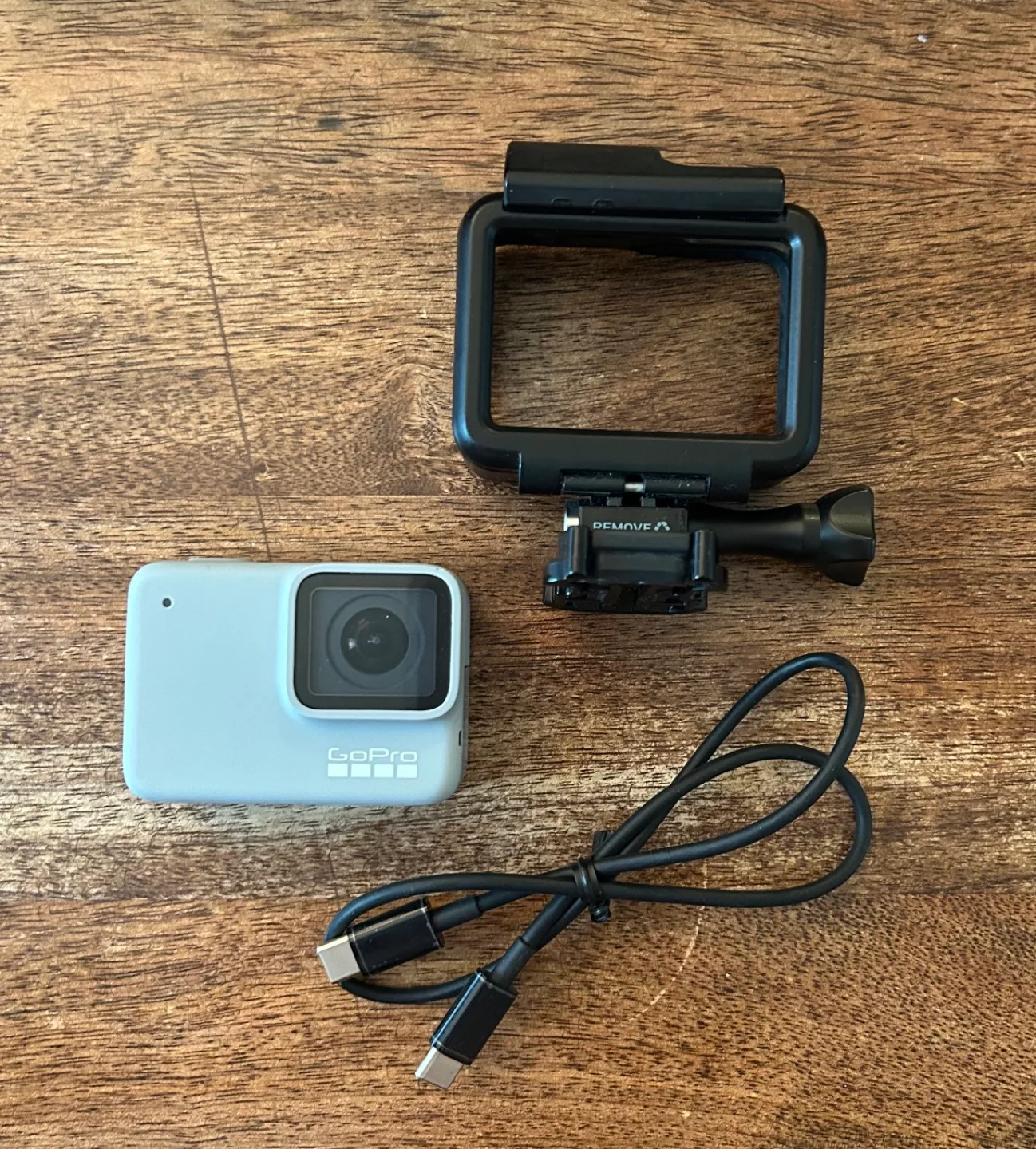 GoPro HERO7 White – Includes Mount & USB-C Charger