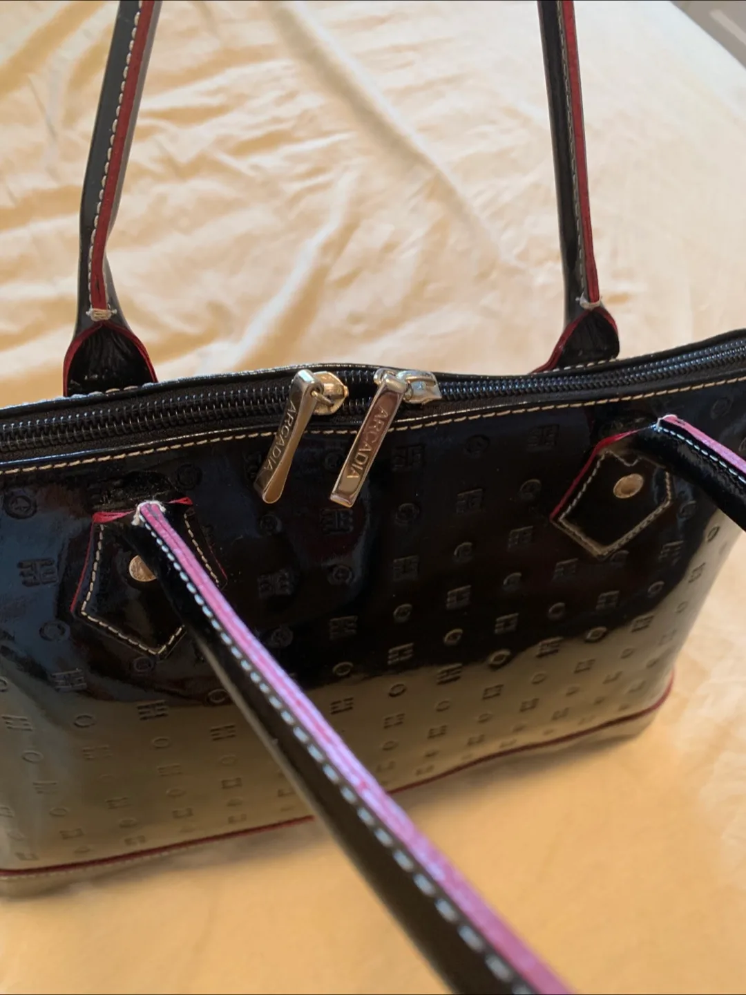 Arcadia Black Patent Leather Handbag image indicator(4)