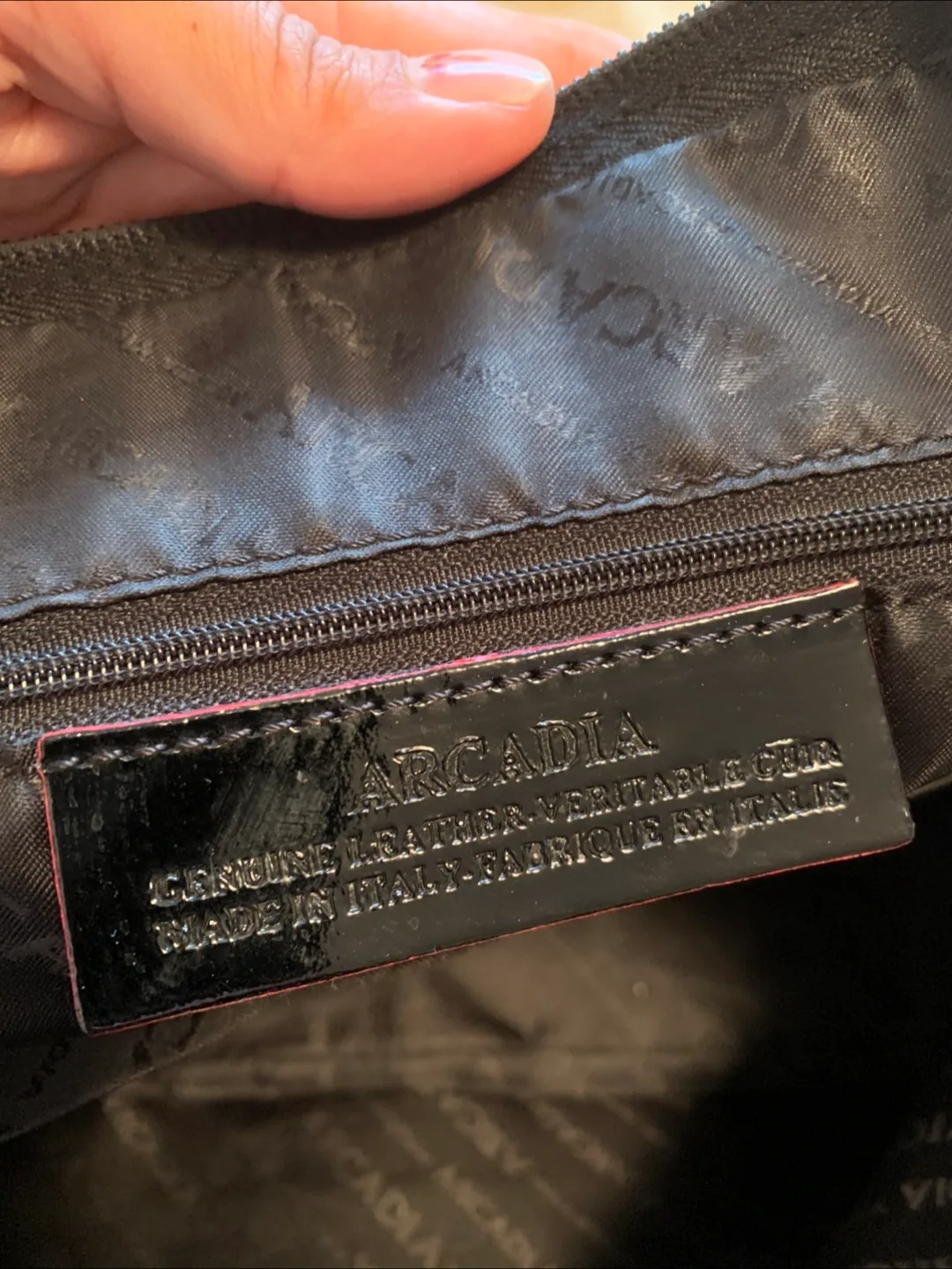 Arcadia Black Patent Leather Handbag image indicator(7)