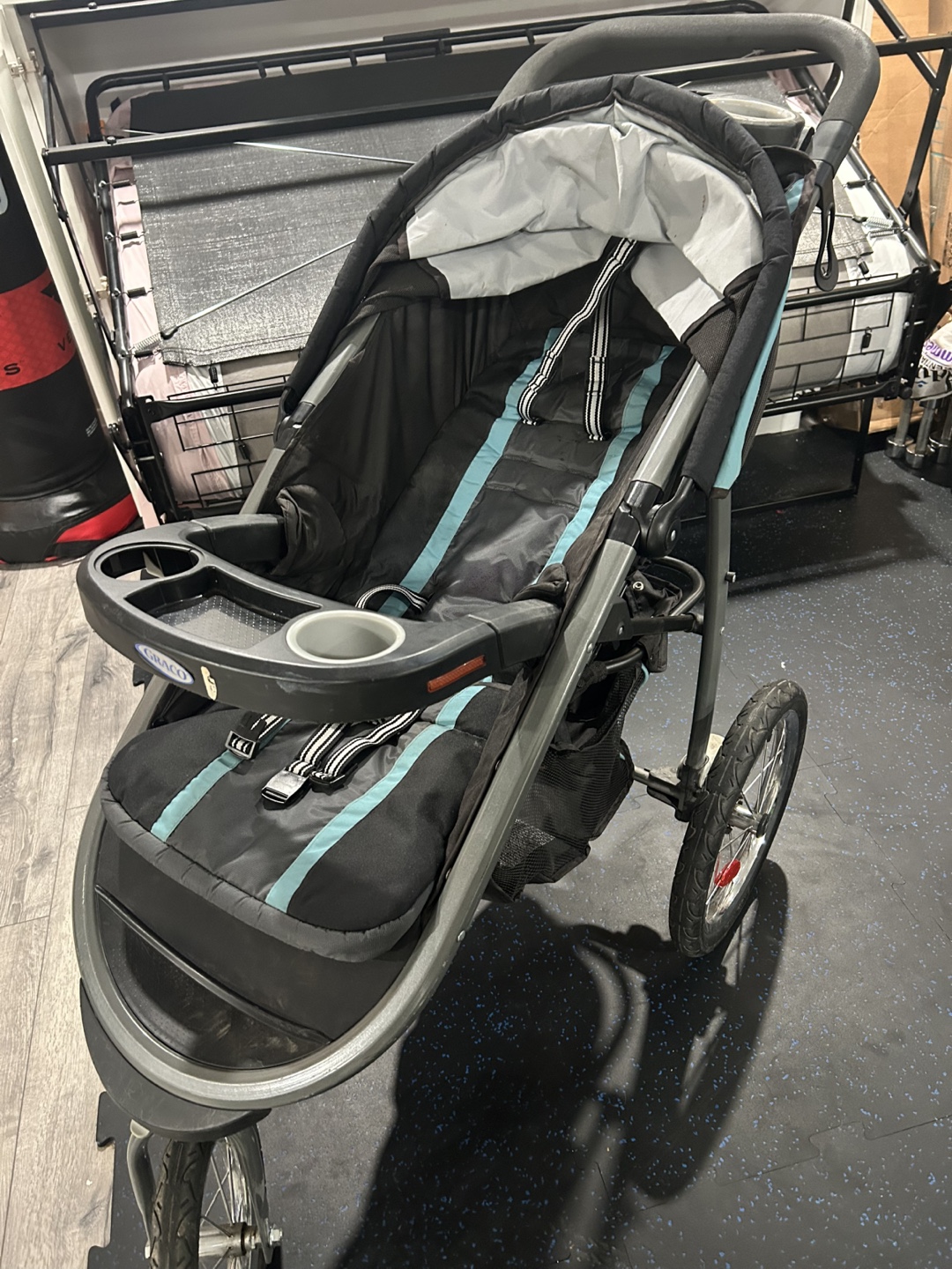 Graco Jogging Stroller - Great Condition! 🥕